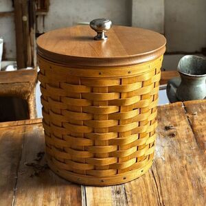 Longaberger Basket Canister w/Wood Lid & Plastic Insert/Air Tight Lid (Retired)